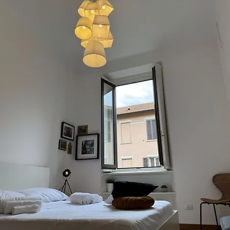 アパート Via Stradivari - Vicino Duomo ミラノ